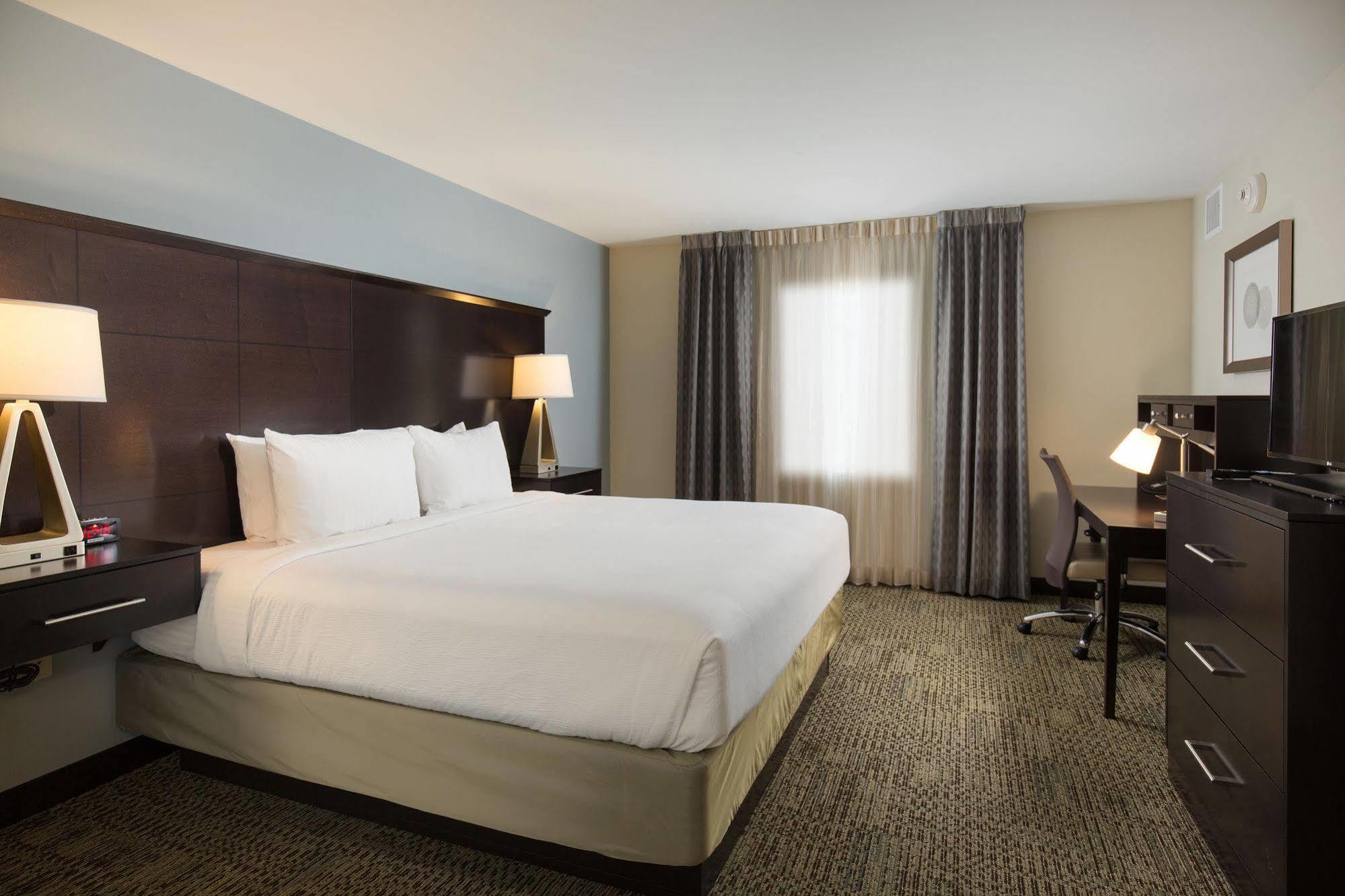 Staybridge Suites Corona South By Ihg Exterior photo